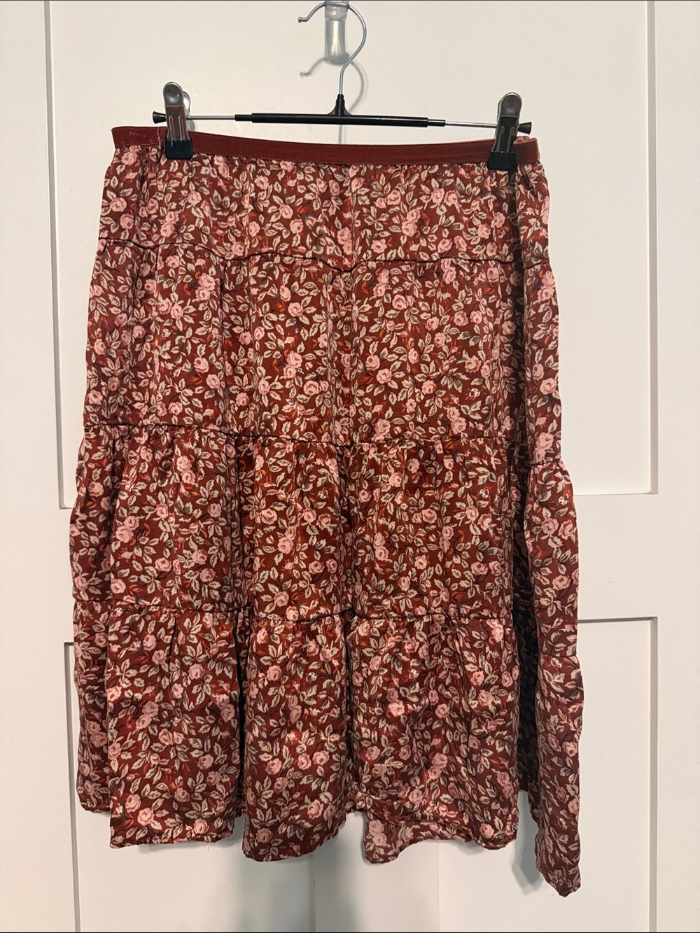 New York & Company Vintage Y2K 100% Silk Boho 
Rust Floral Tiered Skirt Size M